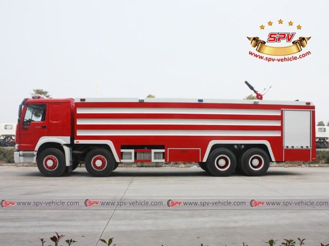Side View of Fire Fighting Vehicle - HOWO 8x4 Side View of Fire Fighting Vehicle - HOWO 8x4